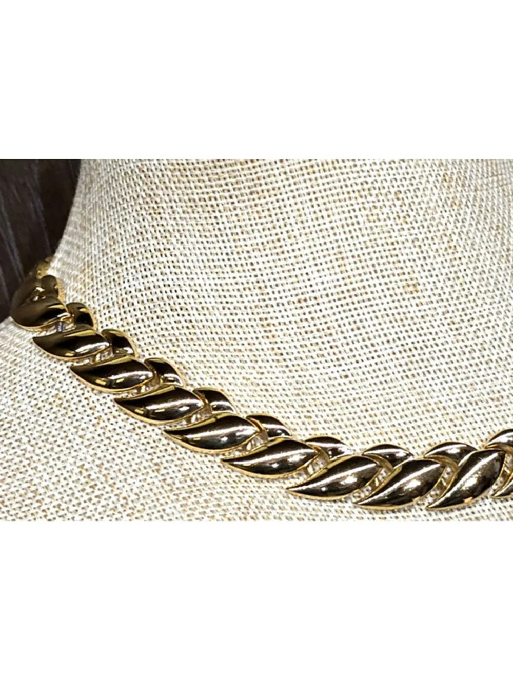 Vintage Luxe Napier Leaf Link Necklace High Polish Gold - Picture 2 of 7